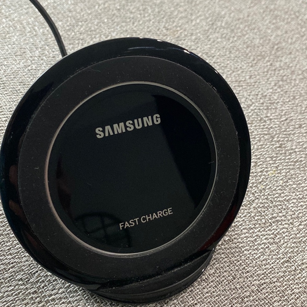 Samsung Fast Charge Cordless Charger Model Ep-NG930 barely used